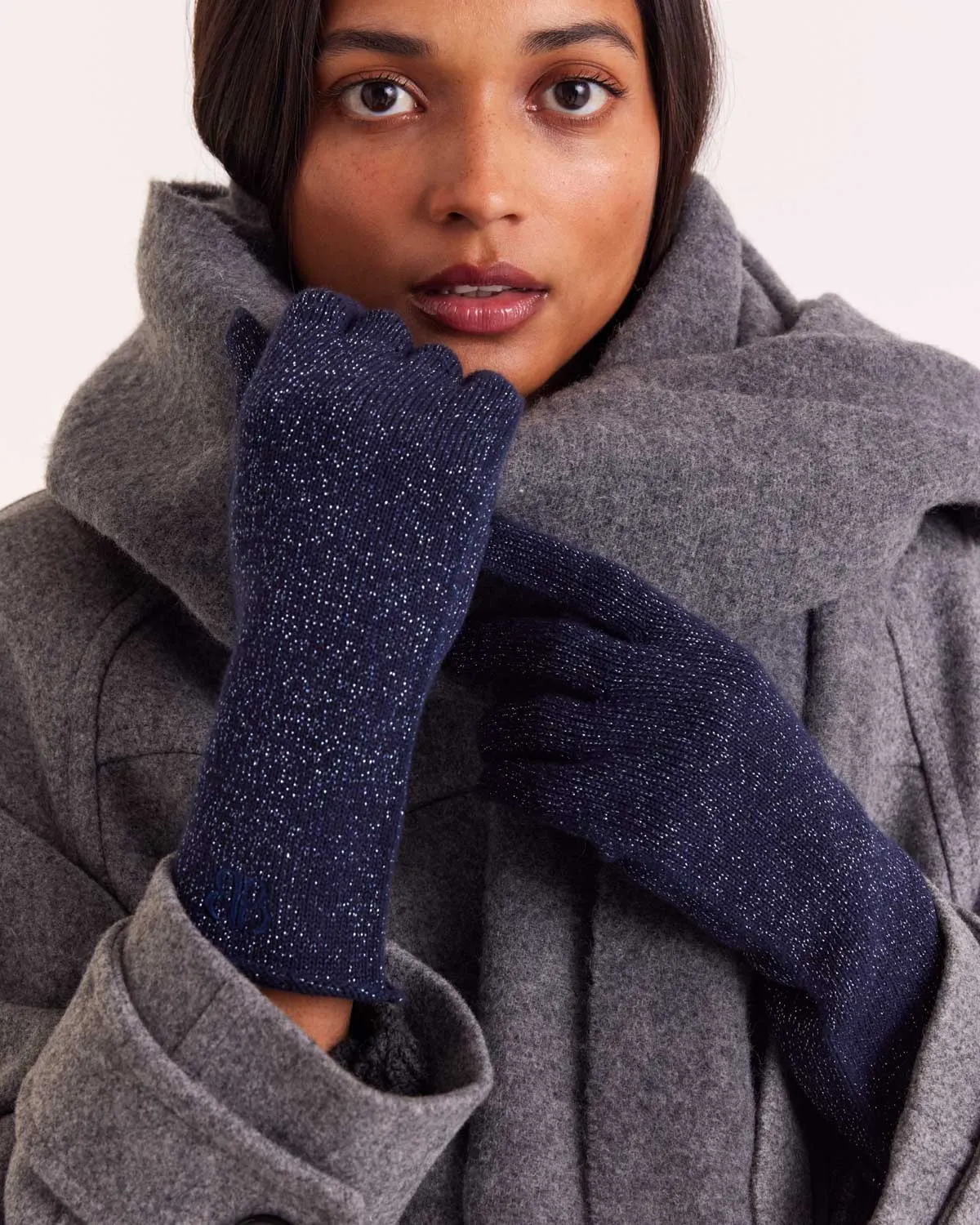 Daisy lurex navy gloves sold by Balzac Paris product image thumbnail 3