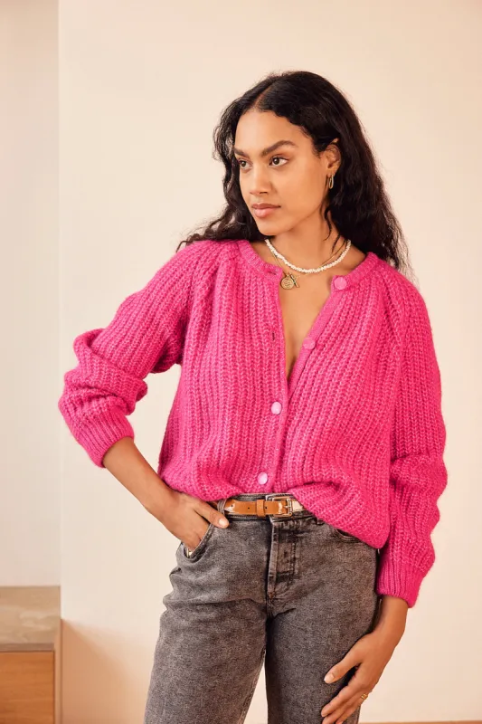 Reading fuchsia cardigan sold by Balzac Paris