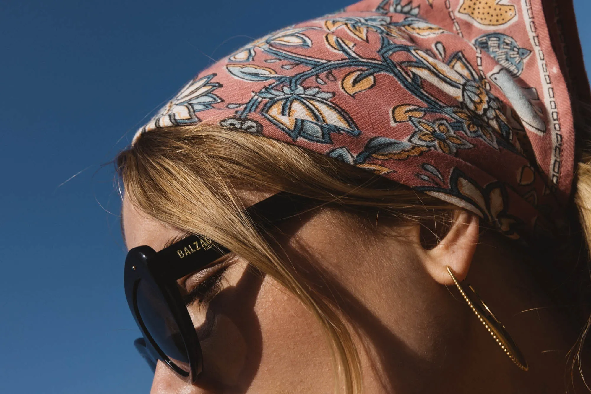 Latika coral scarf sold by Balzac Paris product image thumbnail 4
