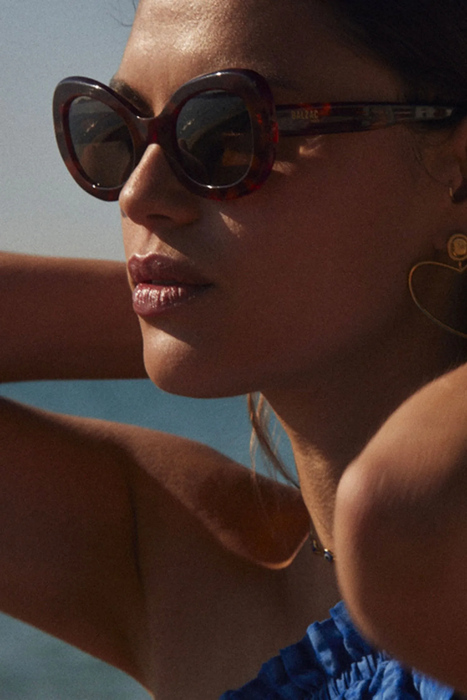 red charlotte glasses sold by Balzac Paris product image thumbnail 2