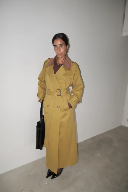 trench coat doty sold by Musier Paris