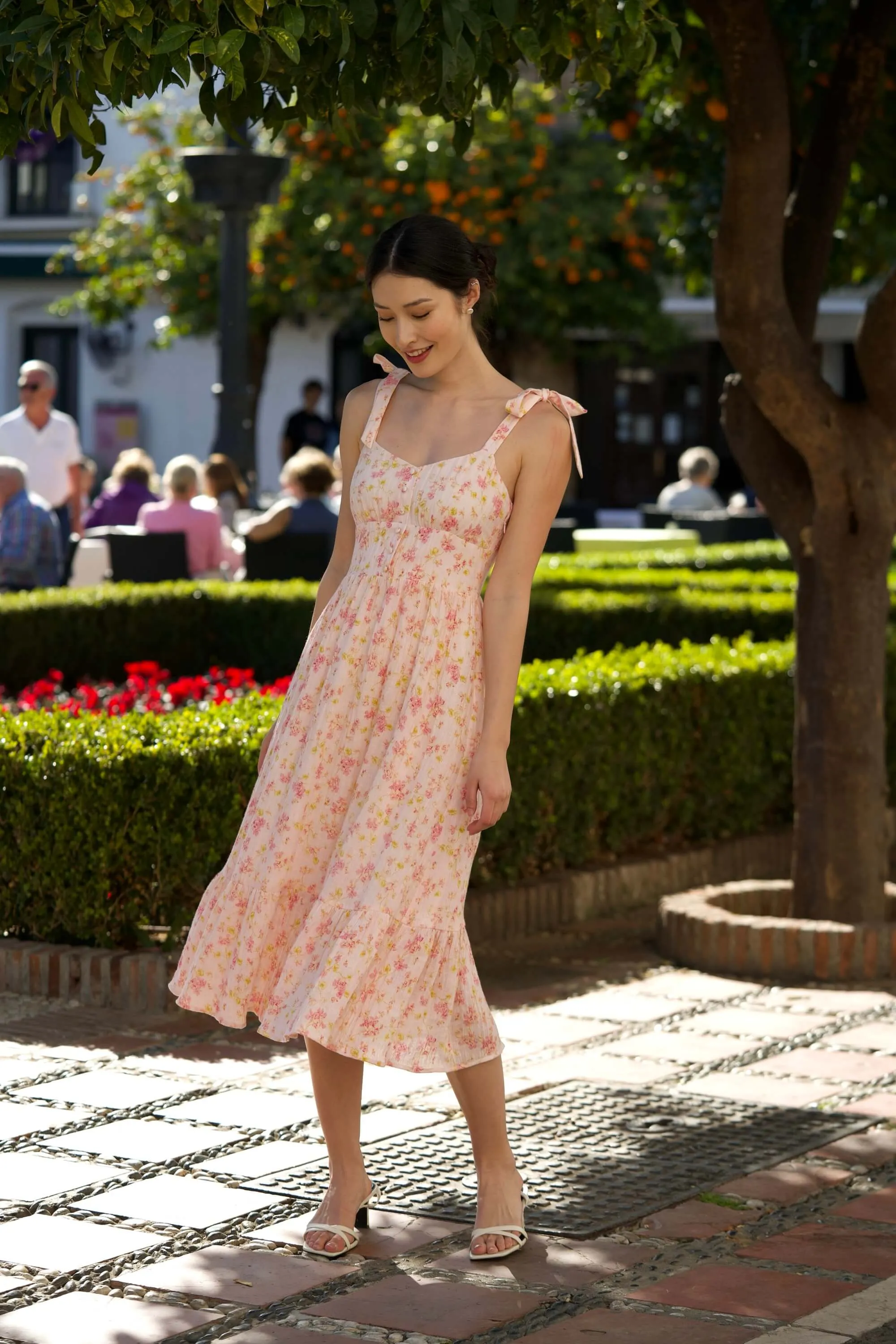 Stephanie Linen Dress sold by GAALA product image thumbnail 2