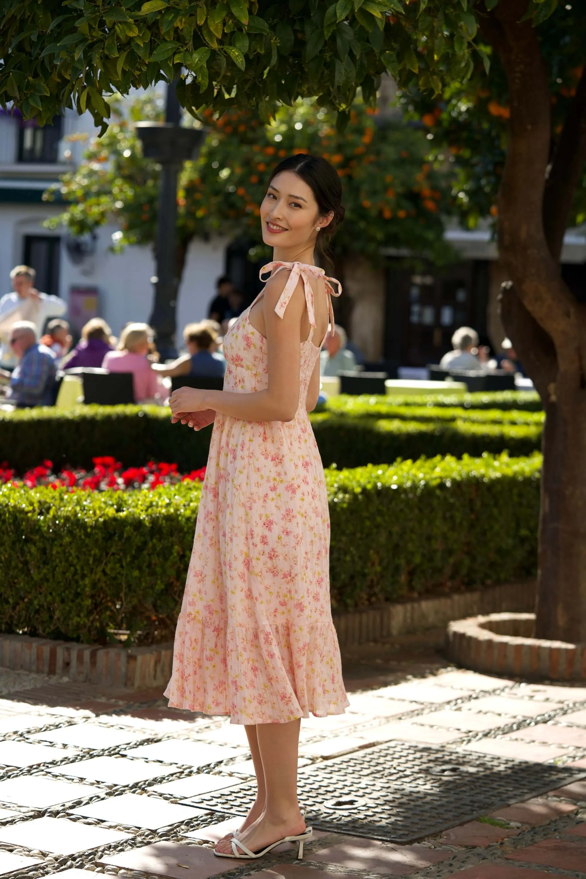 Stephanie Linen Dress sold by GAALA product image thumbnail 4