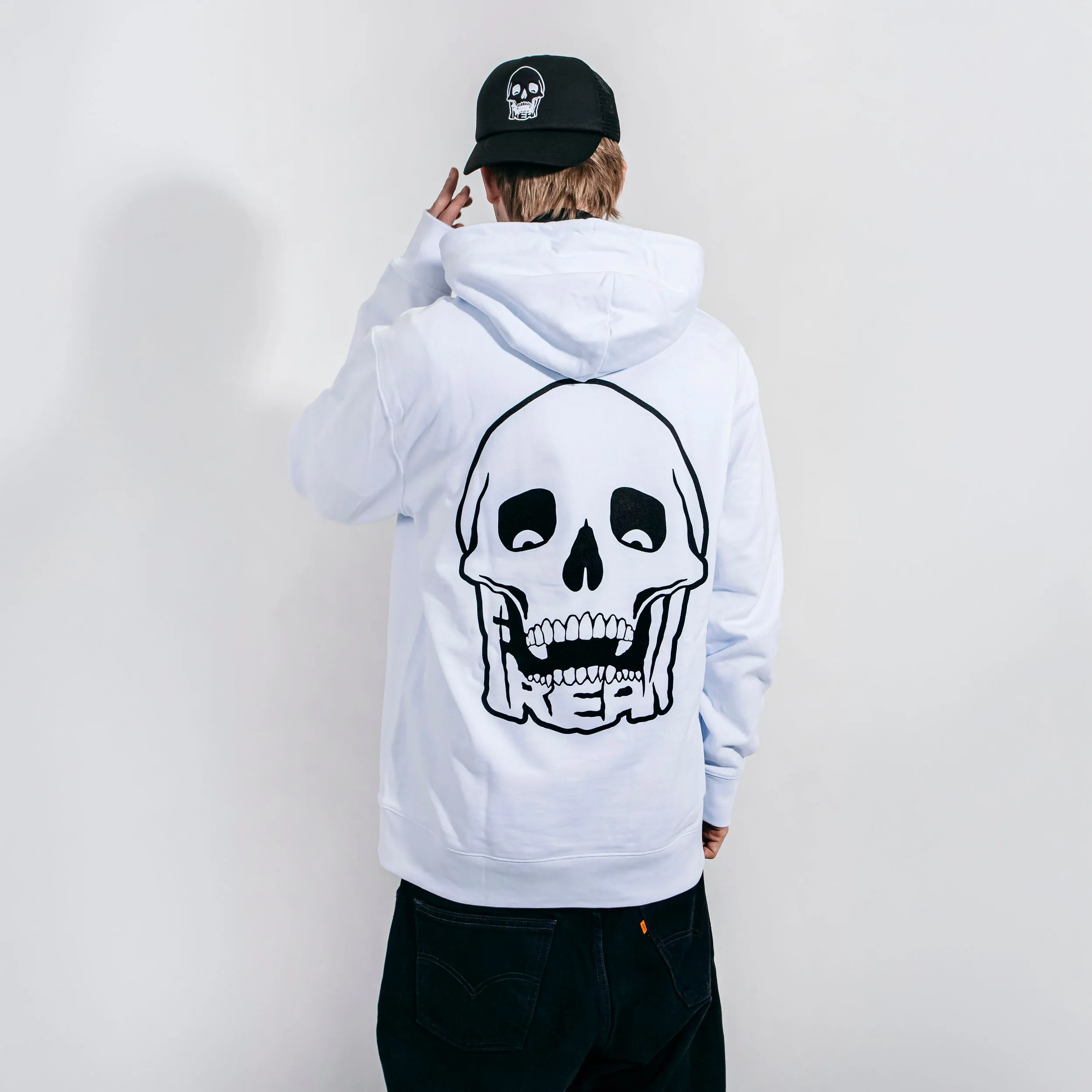 ESSENTIAL LOGO HOODIE (WHITE) sold by Freak product image thumbnail 4