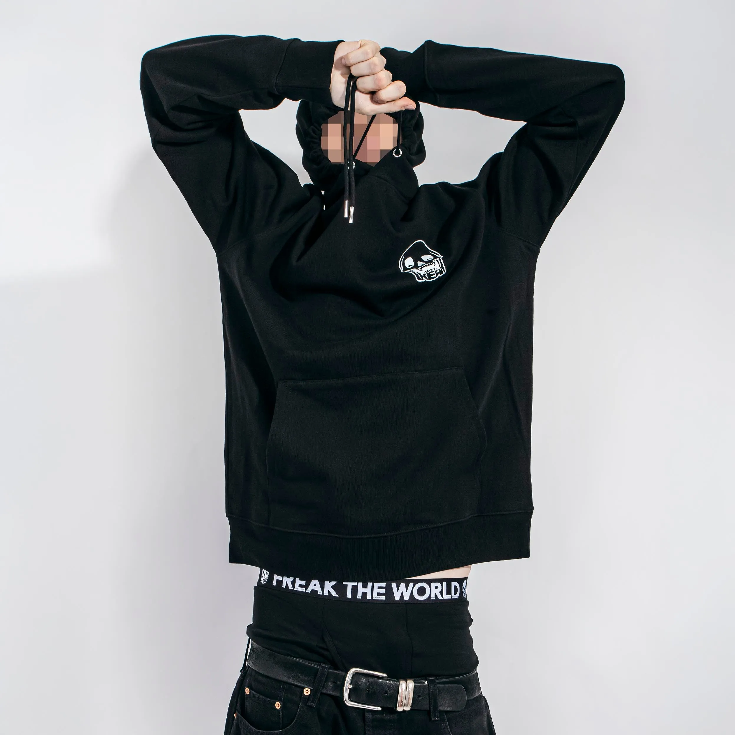 ESSENTIAL LOGO HOODIE (BLACK) sold by Freak product image thumbnail 5