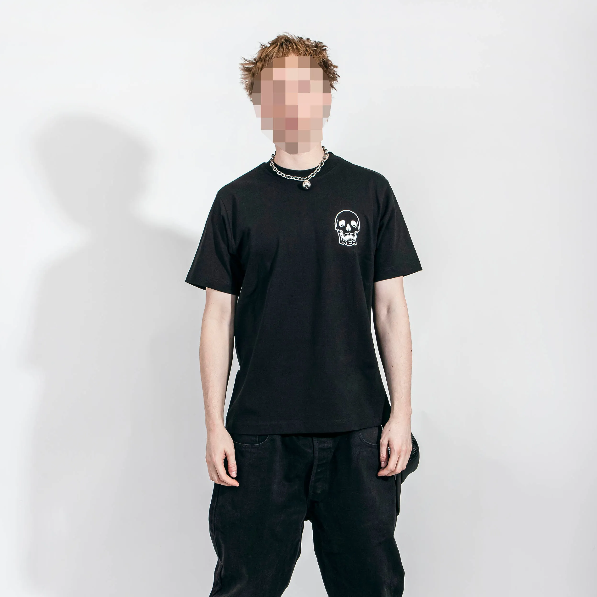 ESSENTIAL LOGO TEE (BLACK) sold by Freak product image thumbnail 3