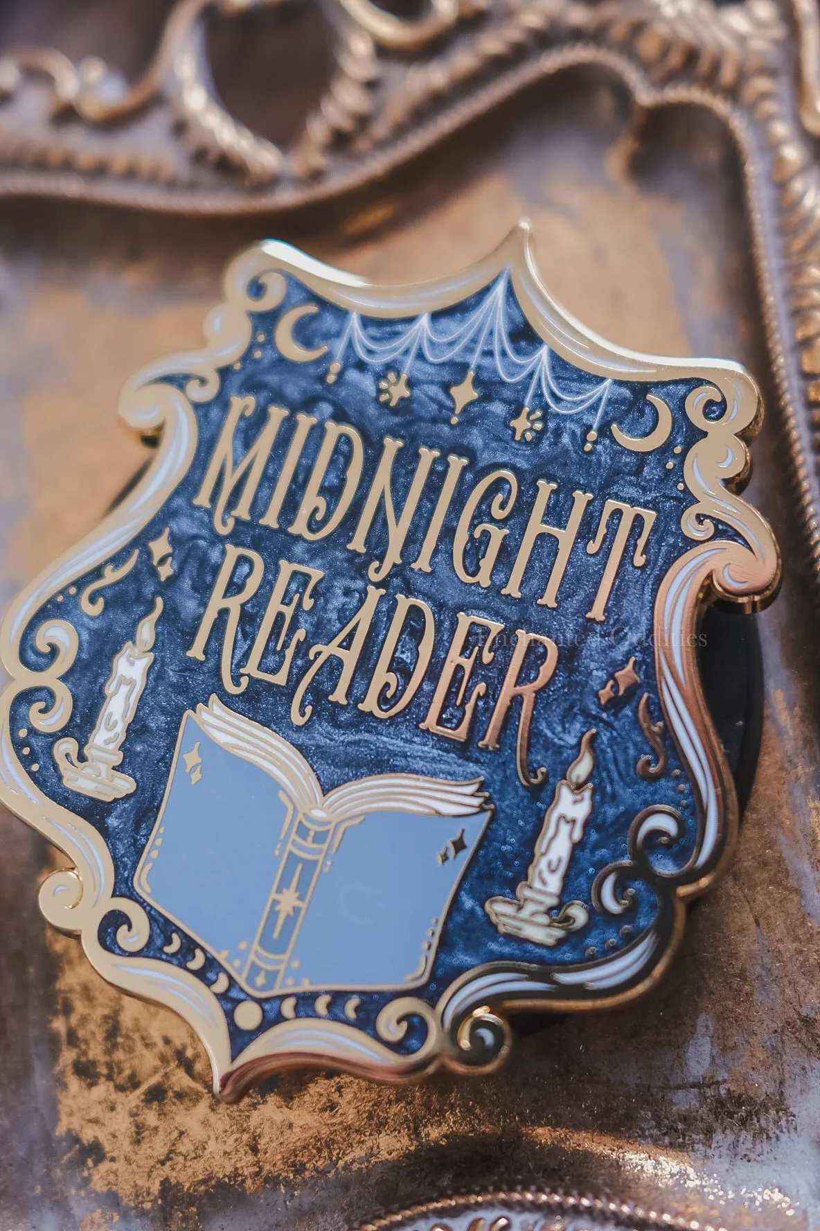 Midnight Reader magnetic grip sold by Enchanted Oddities product image thumbnail 4