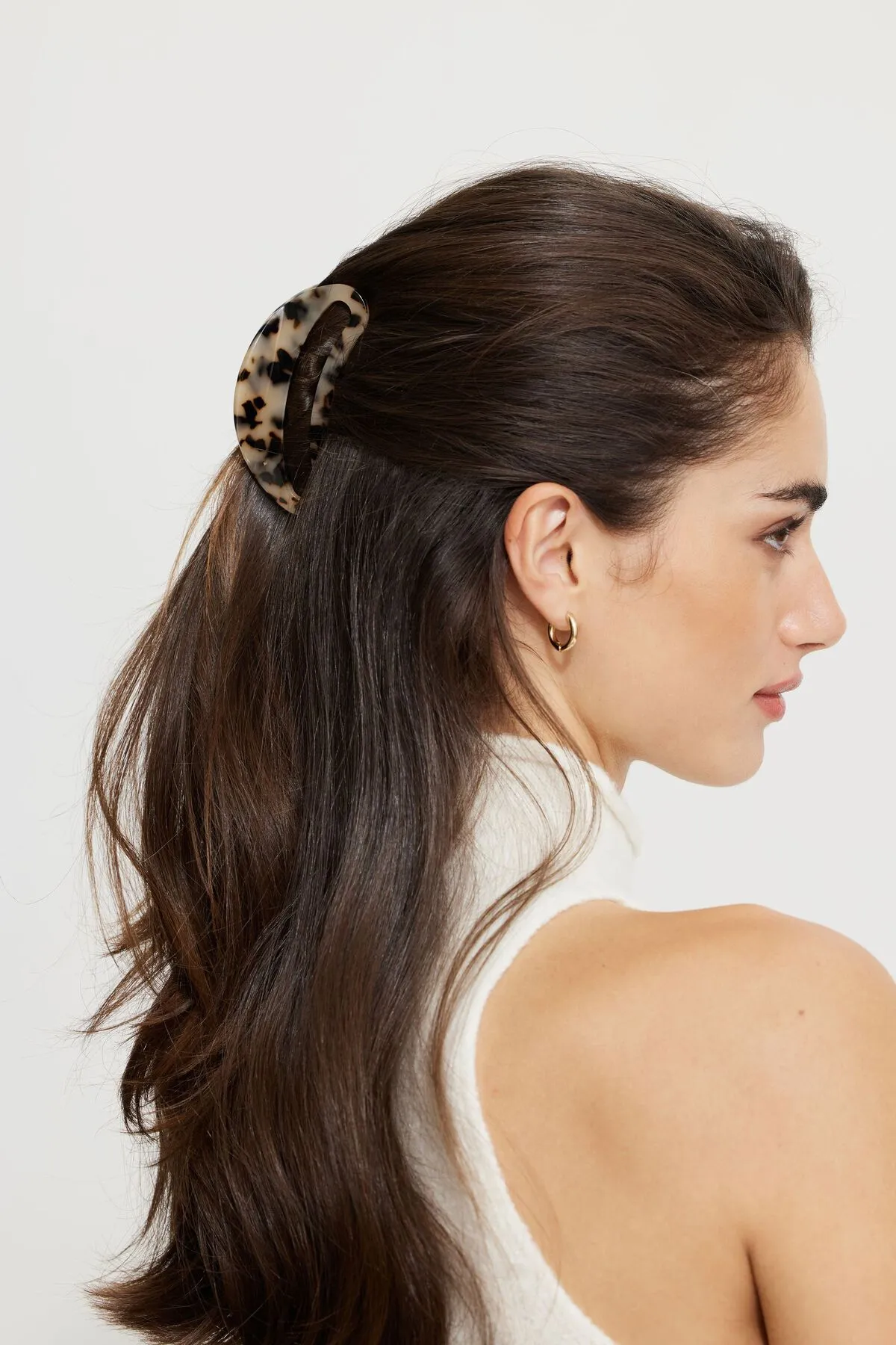 Rounded Acetate Claw Hair Clip sold by Dynamite