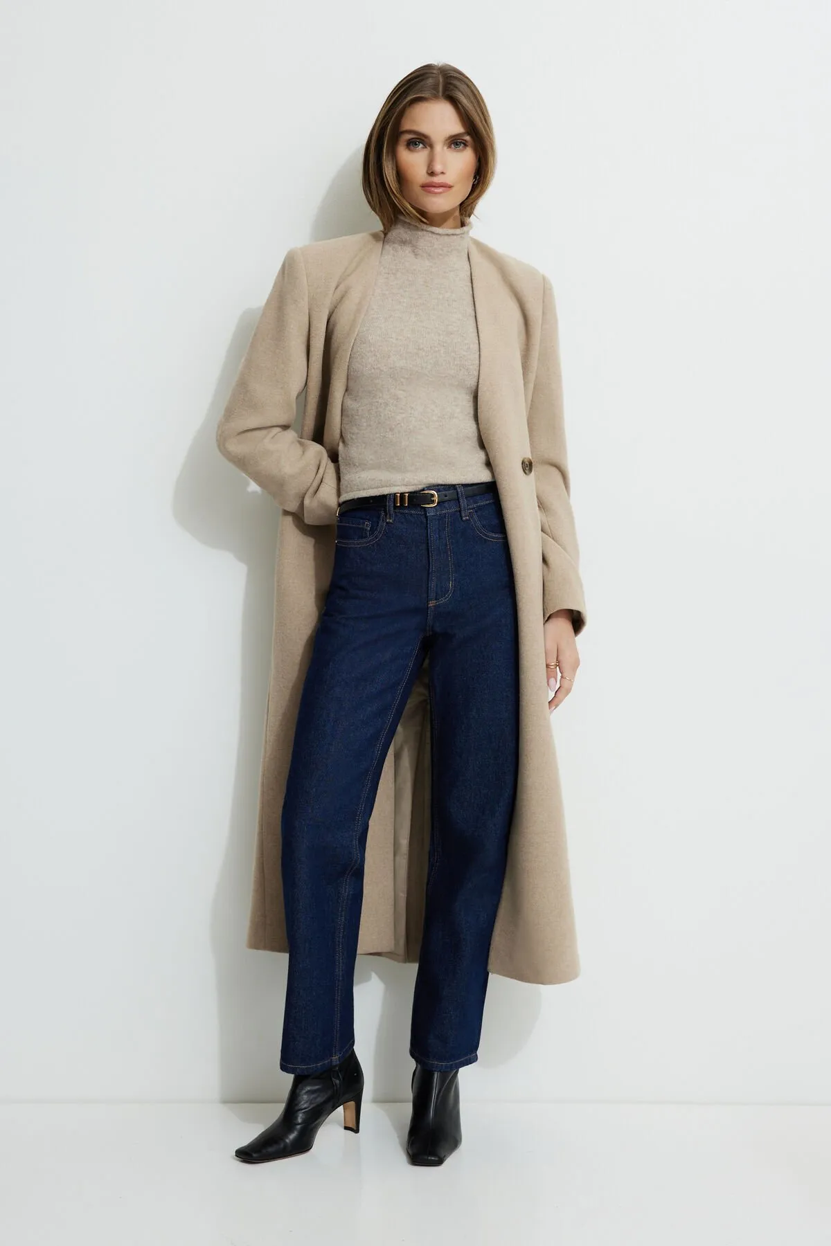 Justina Straight Leg Jeans sold by Dynamite