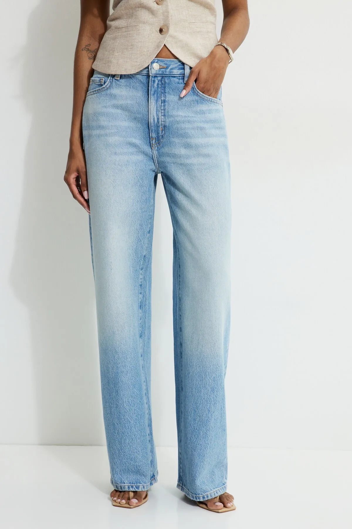 Sydney Mid Rise Baggy Fit Jeans sold by Dynamite product image thumbnail 2