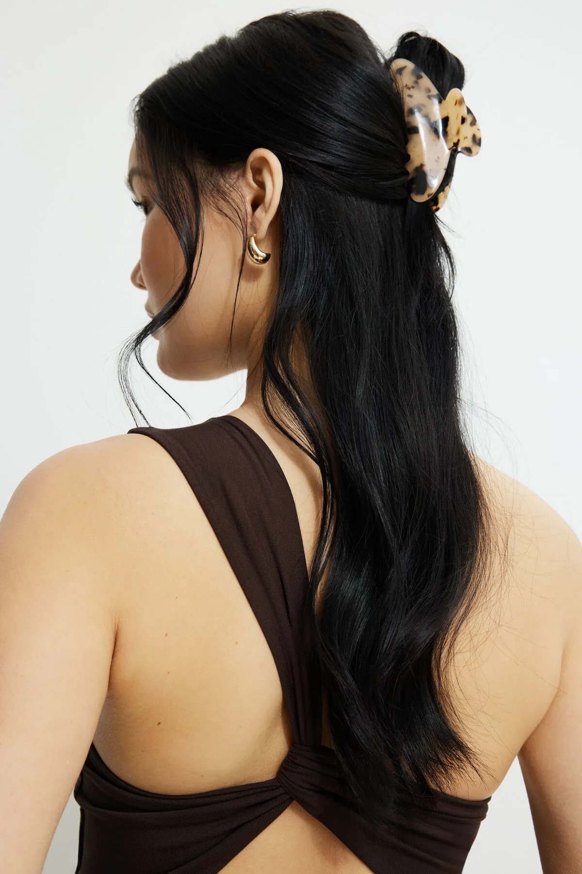 Acetate Claw Hair Clip sold by Dynamite product image thumbnail 2