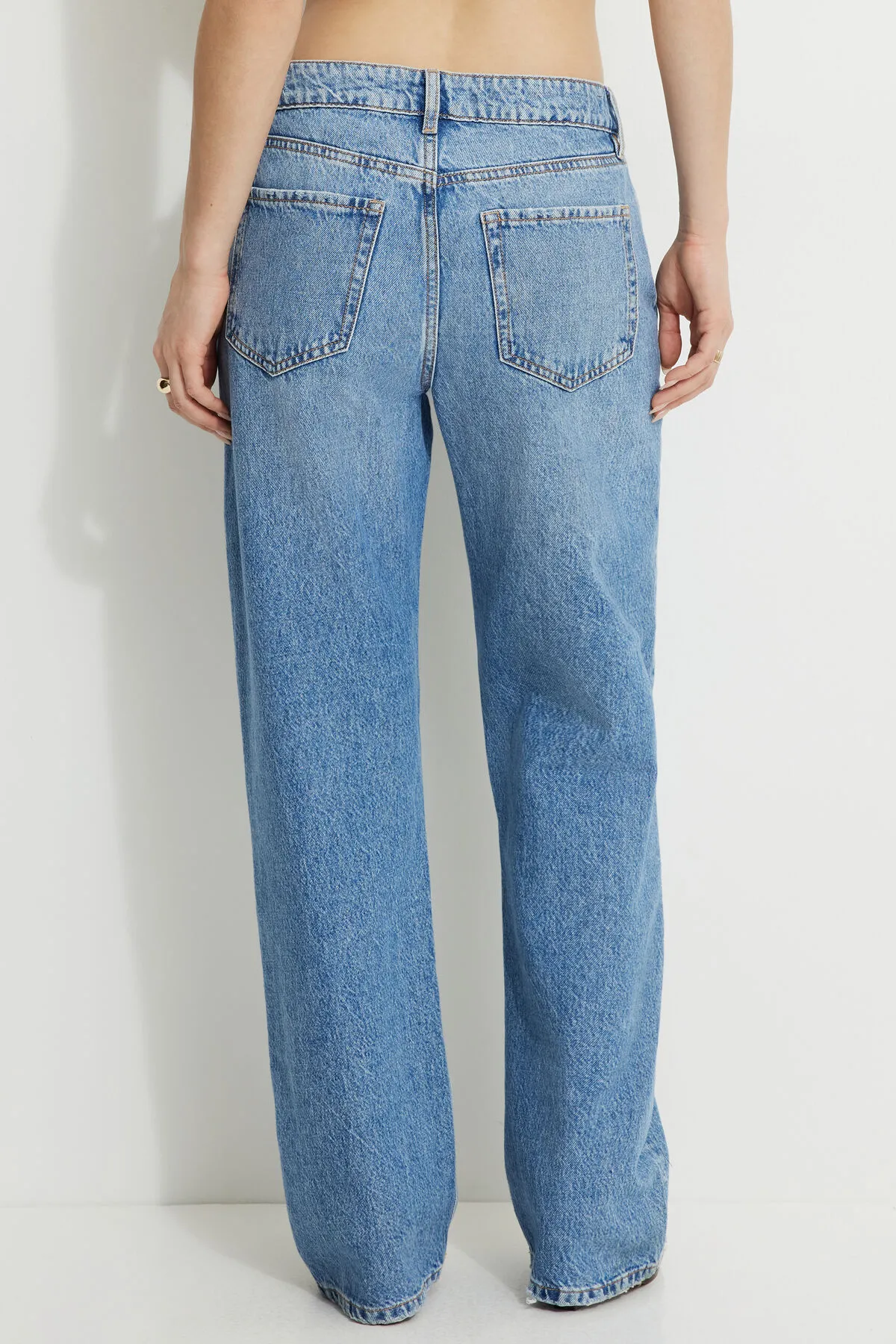 Mika Mid Rise Relaxed Straight Leg Jeans sold by Dynamite product image thumbnail 3