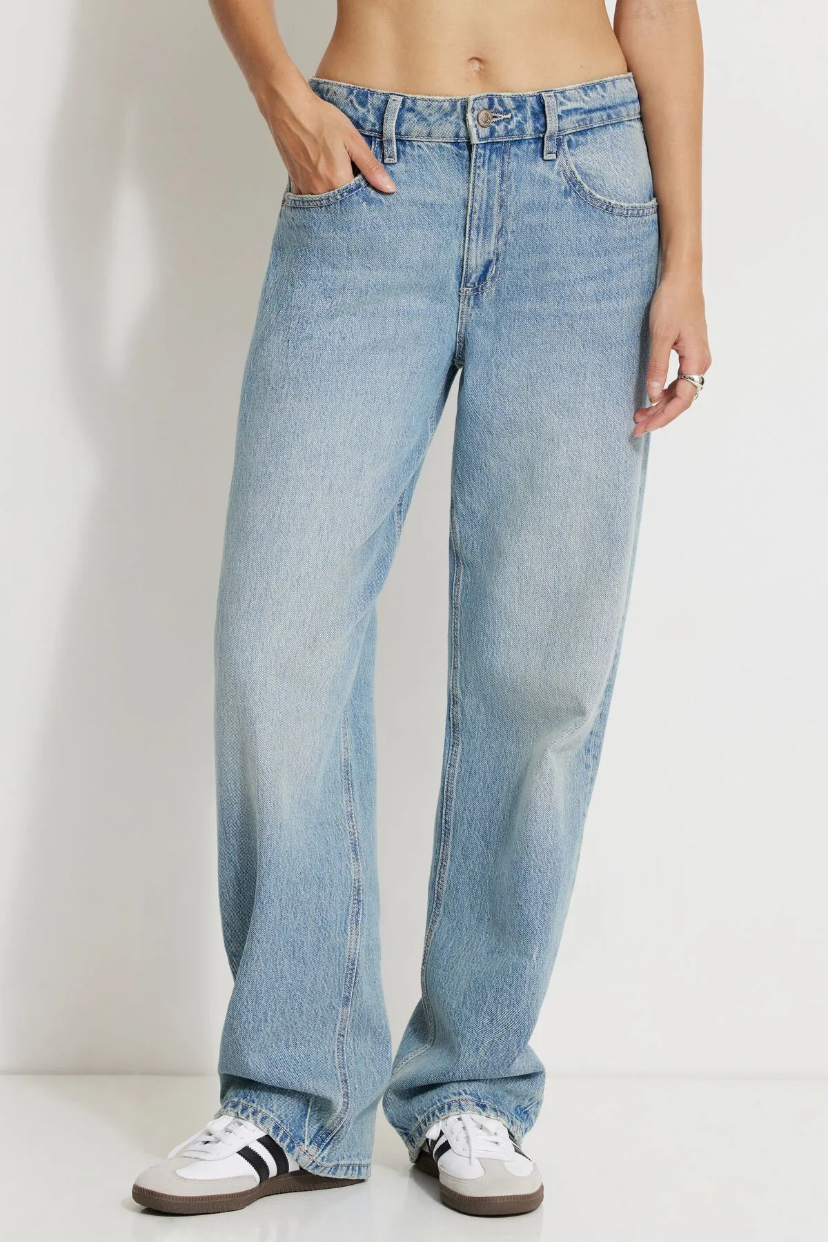 Mika Mid Rise Relaxed Straight Leg Jeans sold by Dynamite product image thumbnail 2