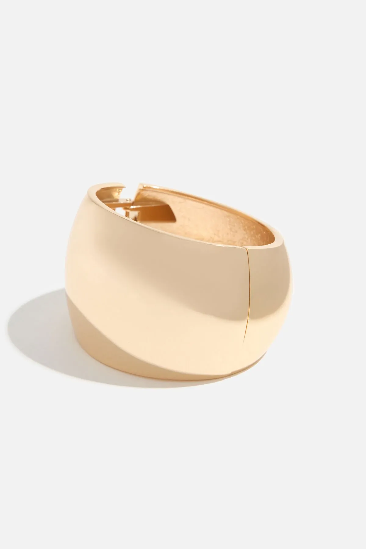 Oversized Chunky Snap Bangle Bracelet sold by Dynamite product image thumbnail 3