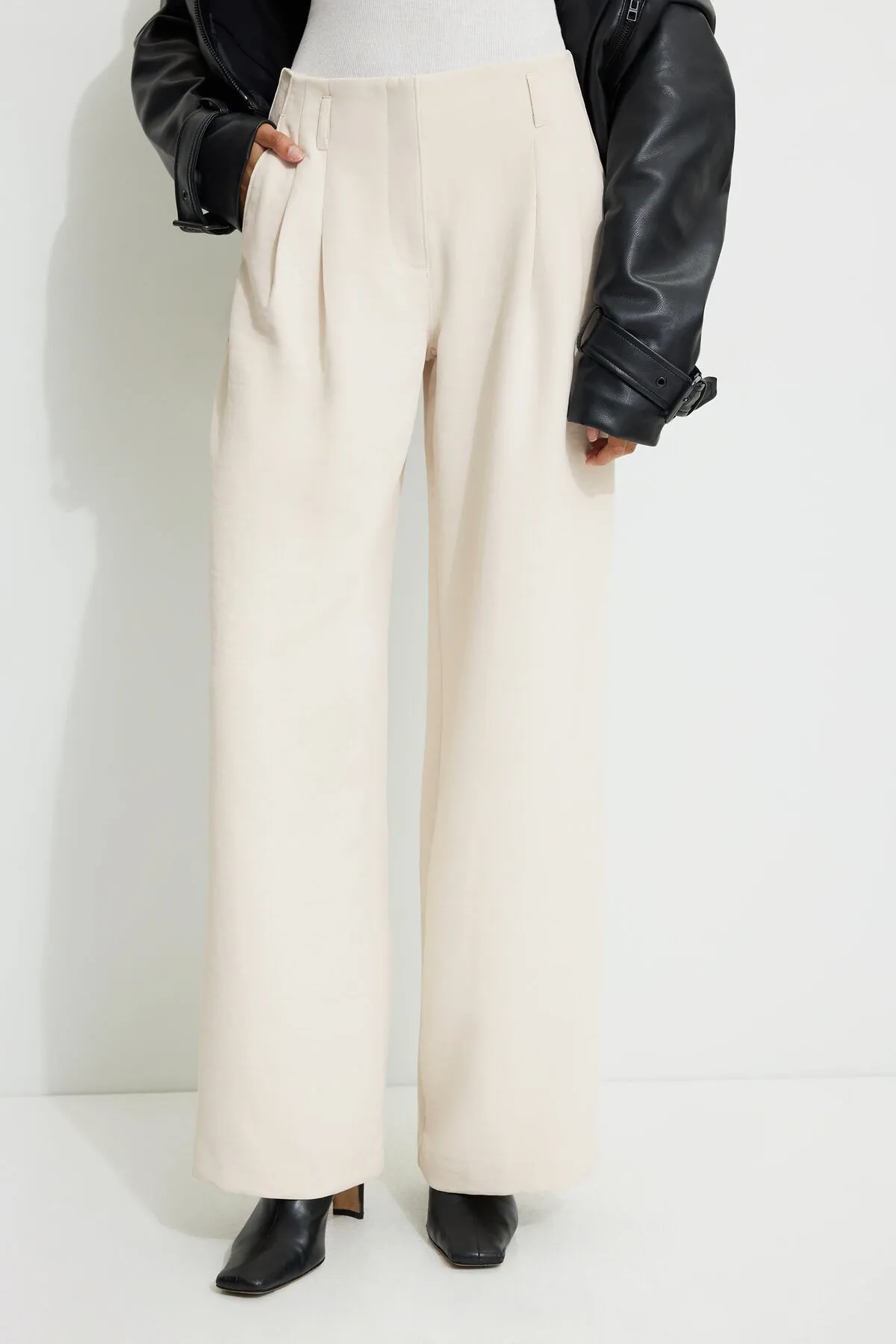 Jourdan Mid Rise Wide Leg Pants sold by Dynamite product image thumbnail 3