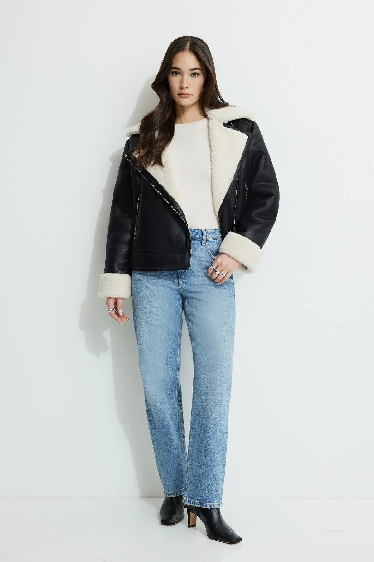 Justina Straight Leg Jeans sold by Dynamite