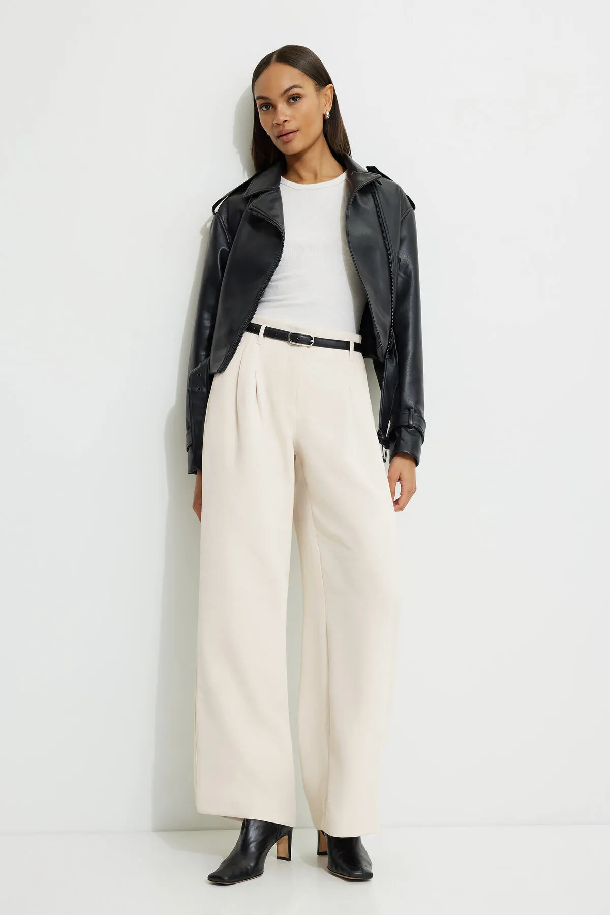 Jourdan Mid Rise Wide Leg Pants sold by Dynamite
