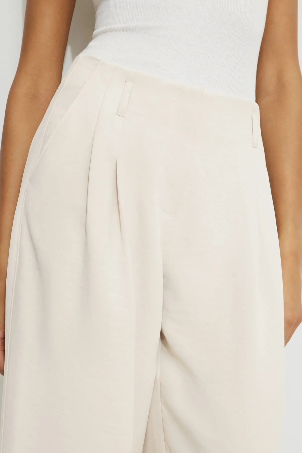 Jourdan Mid Rise Wide Leg Pants sold by Dynamite product image thumbnail 3