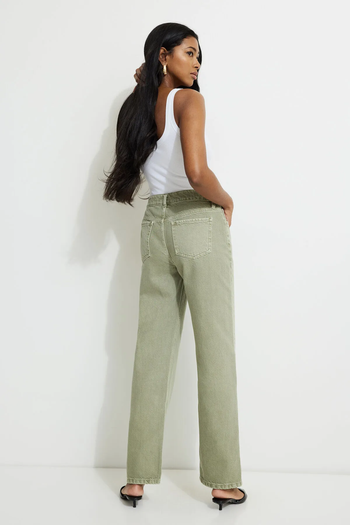Mika Mid Rise Relaxed Straight Leg Jeans sold by Dynamite product image thumbnail 5