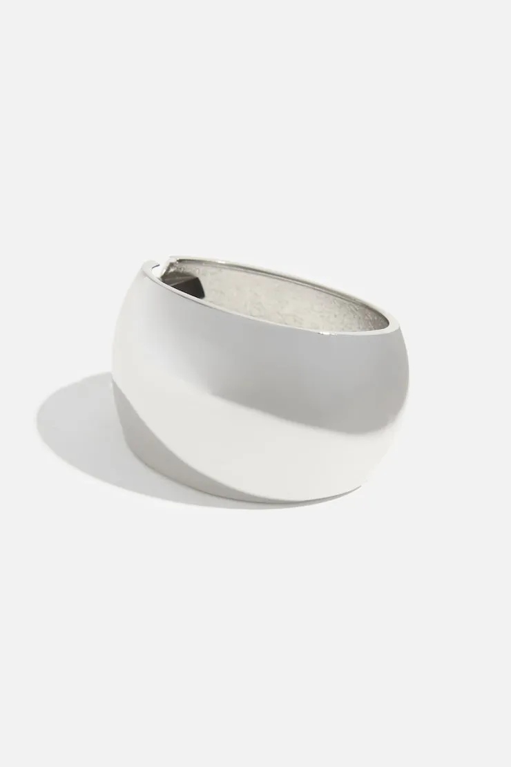 Oversized Chunky Snap Bangle Bracelet - Dynamite - Greys - Women Clothing sold by Dynamite product image thumbnail 3