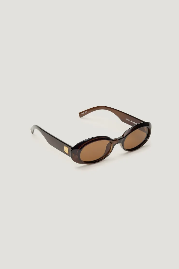 LE SPECS | Work It! Oval Sunglasses - Dynamite - Beige - Women Clothing sold by Dynamite product image thumbnail 3