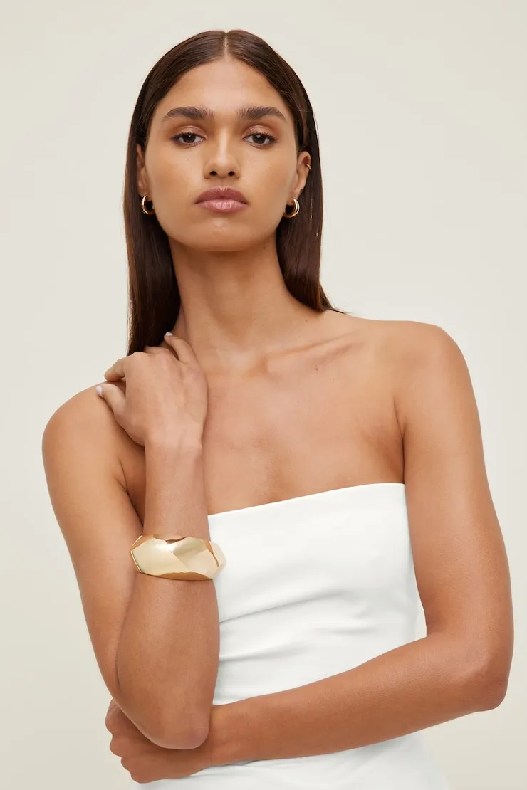 Curved Snap Bangle Bracelet - Dynamite - Yellow - Women Clothing sold by Dynamite product image thumbnail 2