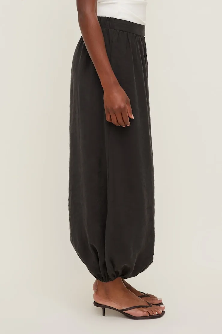 Balloon Pants - Dynamite - Brown - Women Clothing sold by Dynamite product image thumbnail 4
