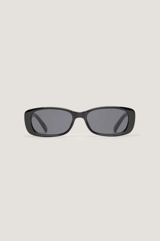 LE SPECS | Unreal Rectangular Sunglasses - Dynamite - Black - Women Clothing made by Dynamite