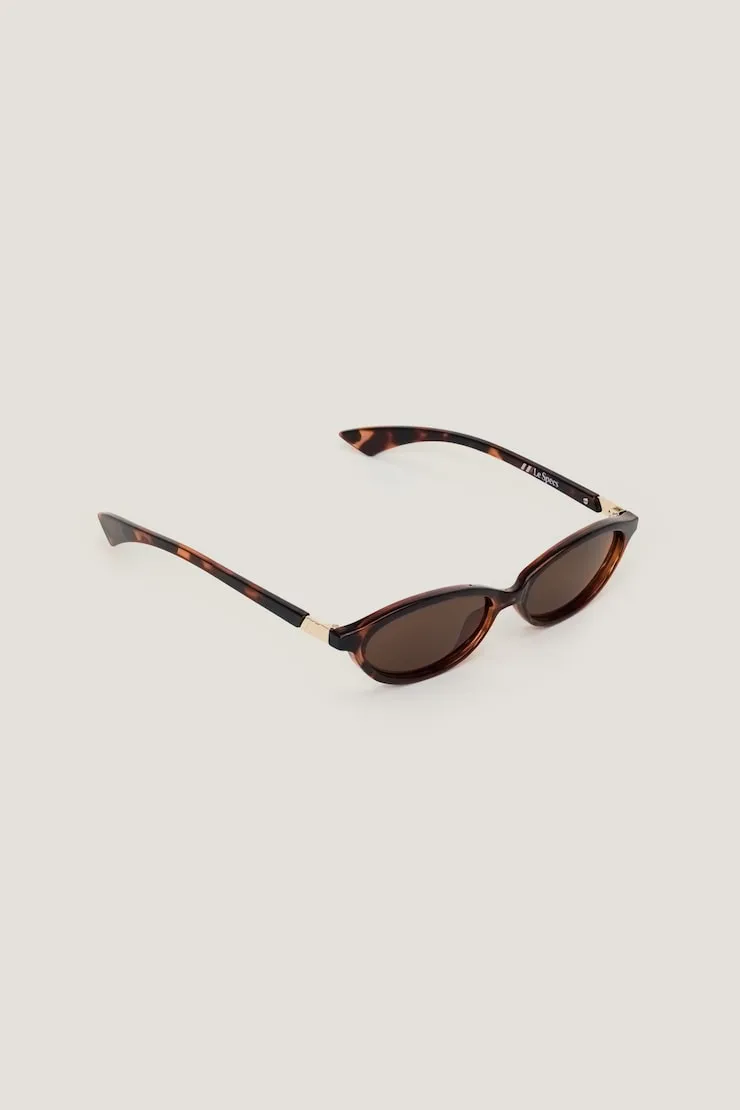 LE SPECS | Duskfall Oval Sunglasses - Dynamite - Brown - Women Clothing sold by Dynamite product image thumbnail 3