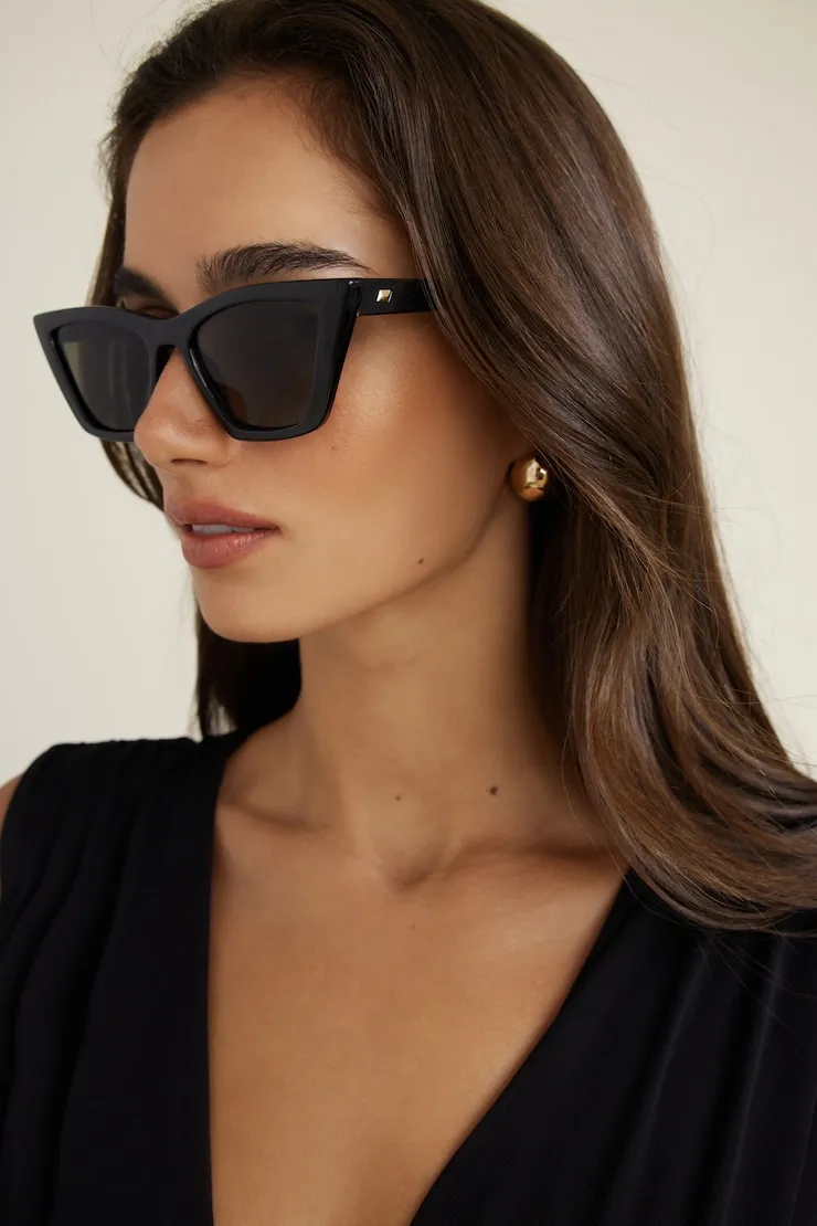 LE SPECS | Velodrome Cat Eye Sunglasses - Dynamite - Green - Women Clothing sold by Dynamite