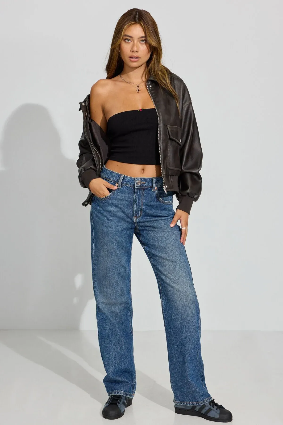 '90s Straight Jeans sold by Garage
