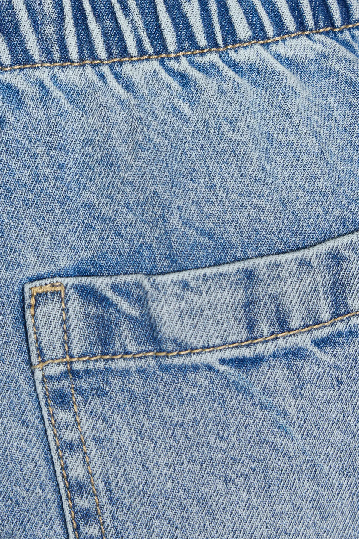 Belted Low Rise Wide Leg Jeans sold by Garage product image thumbnail 4