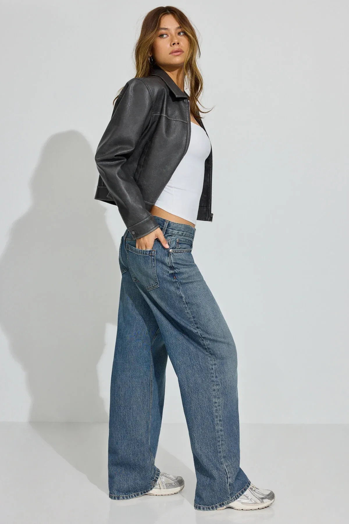 Low Rise Baggy Jeans sold by Garage product image thumbnail 2
