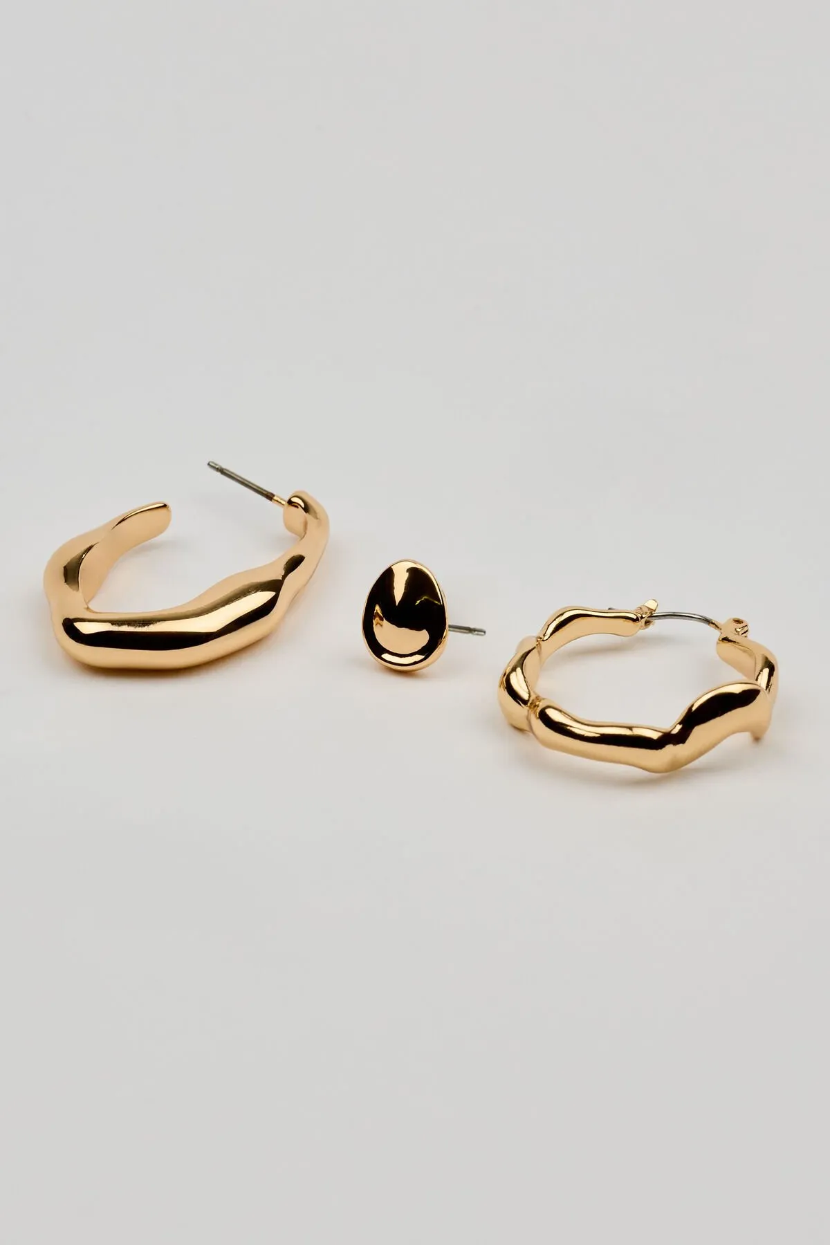3 Pack of Wavy Studs and Hoop Earrings sold by Garage product image thumbnail 2