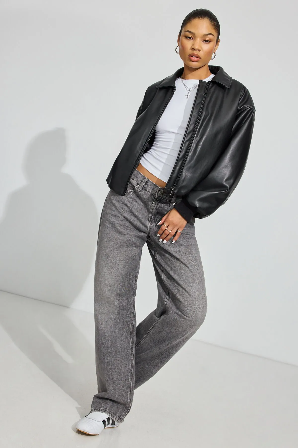 Low Rise Baggy Jeans sold by Garage