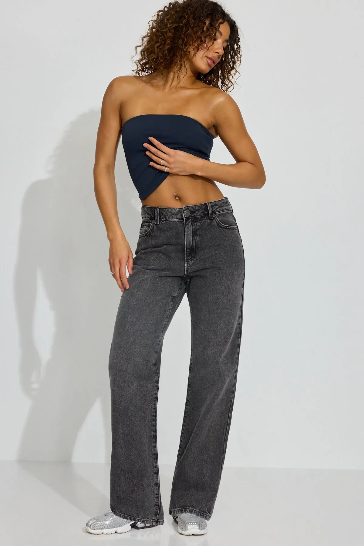 '90s Straight Jeans sold by Garage