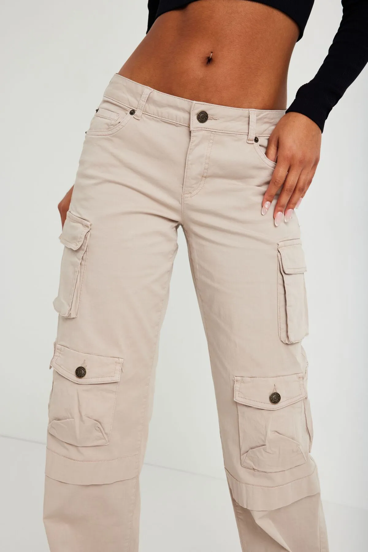 Carter Low Rise Wide Cargo Pant sold by Garage product image thumbnail 2