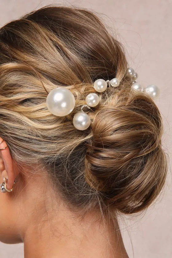 Luminous Luxury White Pearl Hair Pin Set sold by Lulus product image thumbnail 3
