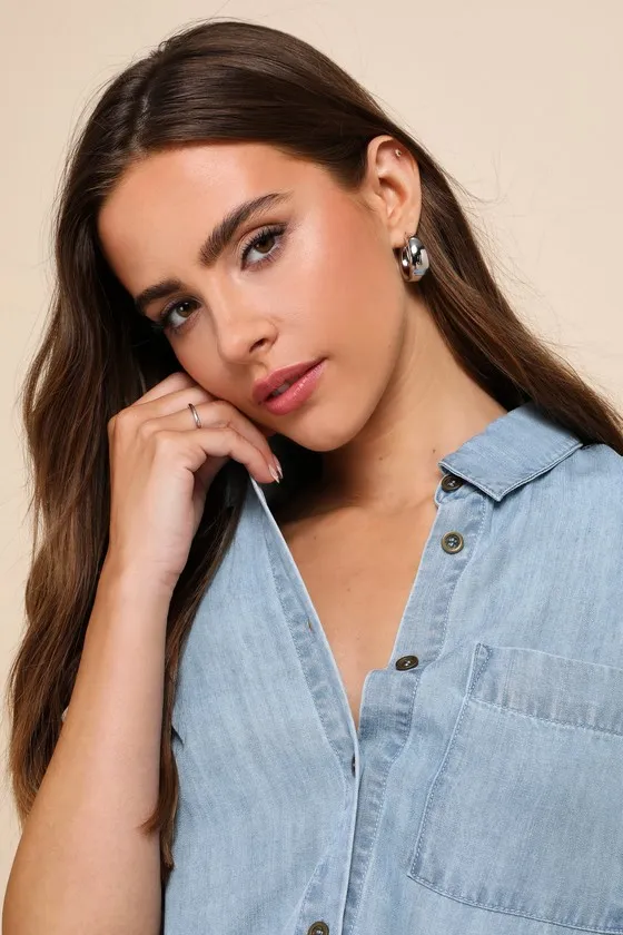Consistently Confident Blue Chambray Collared Button-Up Top sold by Lulus product image thumbnail 4