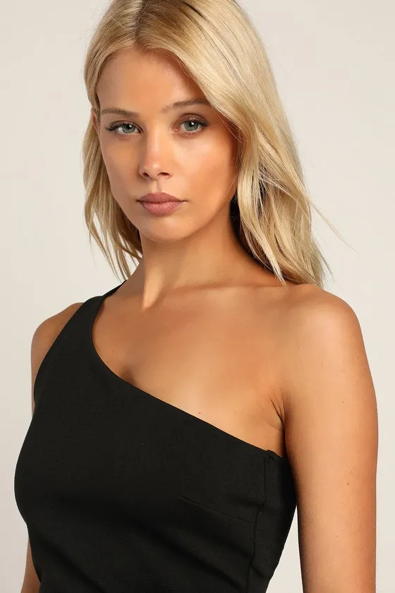 Good Times Only Black One-Shoulder Maxi Dress sold by Lulus product image thumbnail 4