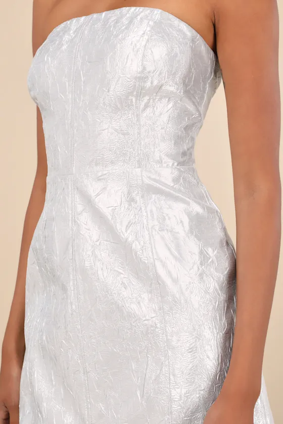 Party Poise Silver Textured Strapless Bodycon Mini Dress sold by Lulus product image thumbnail 4