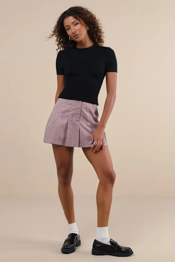 Everyone's a Winter Black Short Sleeve Seamed Sweater Top sold by Lulus product image thumbnail 4