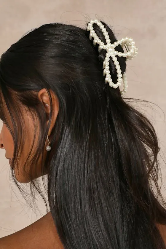 Premium Sweetness Ivory Pearl Bow Claw Hair Clip sold by Lulus product image thumbnail 2