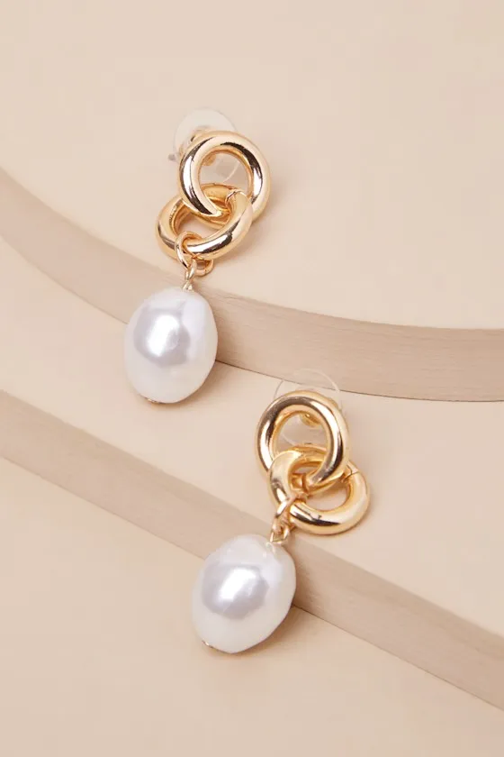 Deluxe Glamour Gold Pearl Charm Interlocking Earrings sold by Lulus