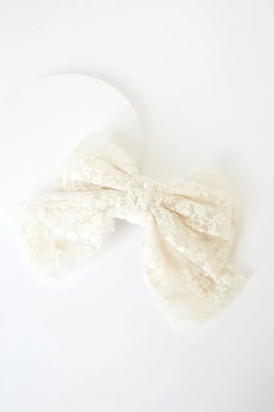 True Destiny White Lace Oversized Bow Hair Clip sold by Lulus product image thumbnail 2