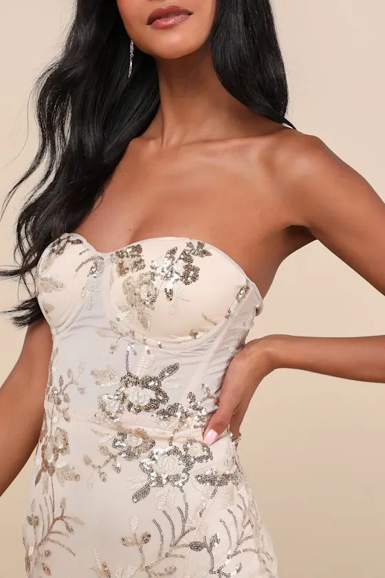 Confident Sensation Gold Sequin Strapless Bustier Maxi Dress sold by Lulus product image thumbnail 4