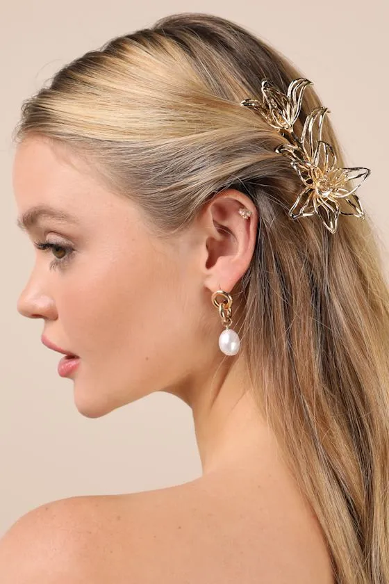 Gorgeous Simplicity Gold Flower Hair Comb sold by Lulus