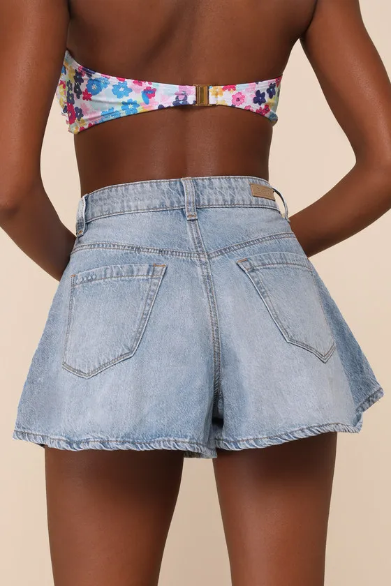 Head to Head Light Wash Denim Flare Button-Fly Shorts sold by Lulus product image thumbnail 3
