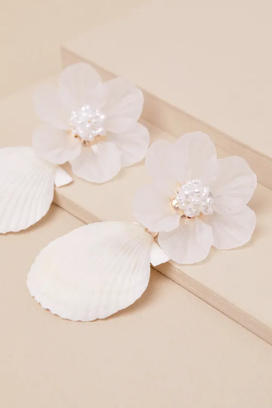 Nalin White Flower Seashell Statement Earrings sold by Lulus product image thumbnail 4