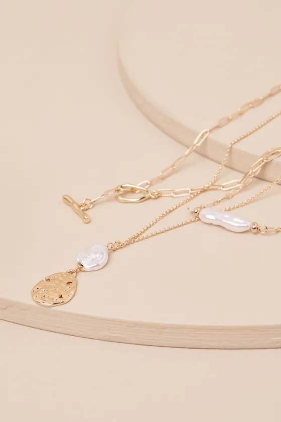 Quinnie Gold Pearl Pendant Layered Necklace sold by Lulus product image thumbnail 2